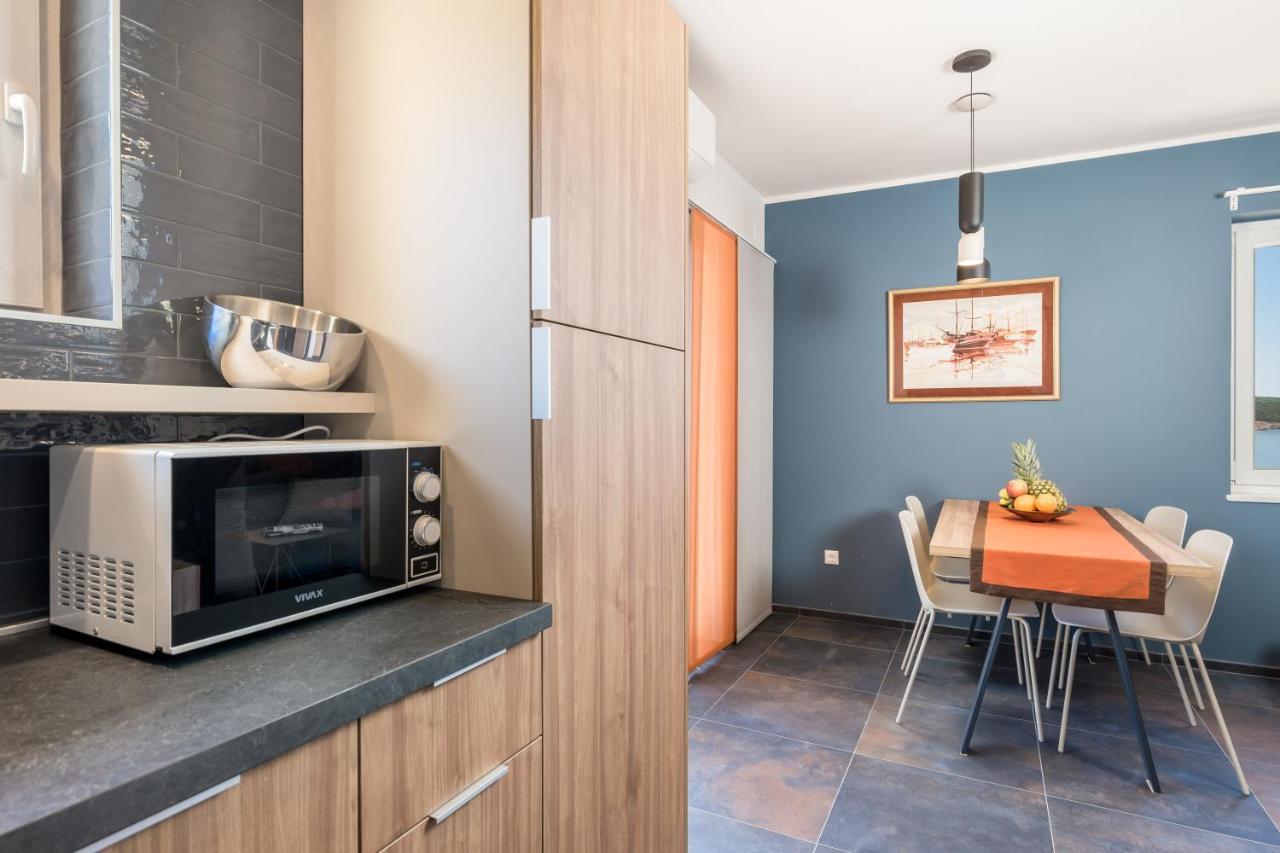 Apartmani Heni Врбник Экстерьер фото
